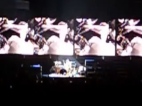 Red Hot Chili Peppers - Sunday Bloody Sunday