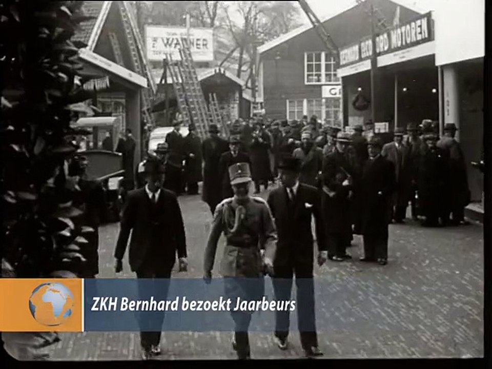 ZKH Bernhard bezoekt jaarbeurs - 1940