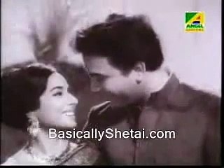 Aro Dure Cholo Jai.wmv