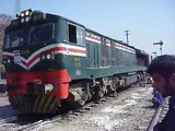 Pakistan Railways ARS Shalimar Express Entering Multan with Chinies Locomotive 6119.AVI