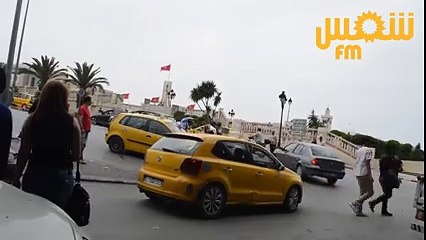 سائق تاكسي يرفض إيصال حريف ضرير والأمن يتدخل