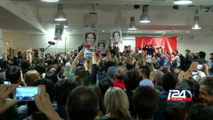 Les "indignés" aux portes de Madrid et de Barcelone