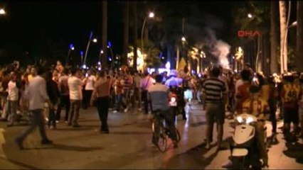 Marmaris'te Sarı Kırmızılı Taraftarlar Şampiyonluğu Kutladı
