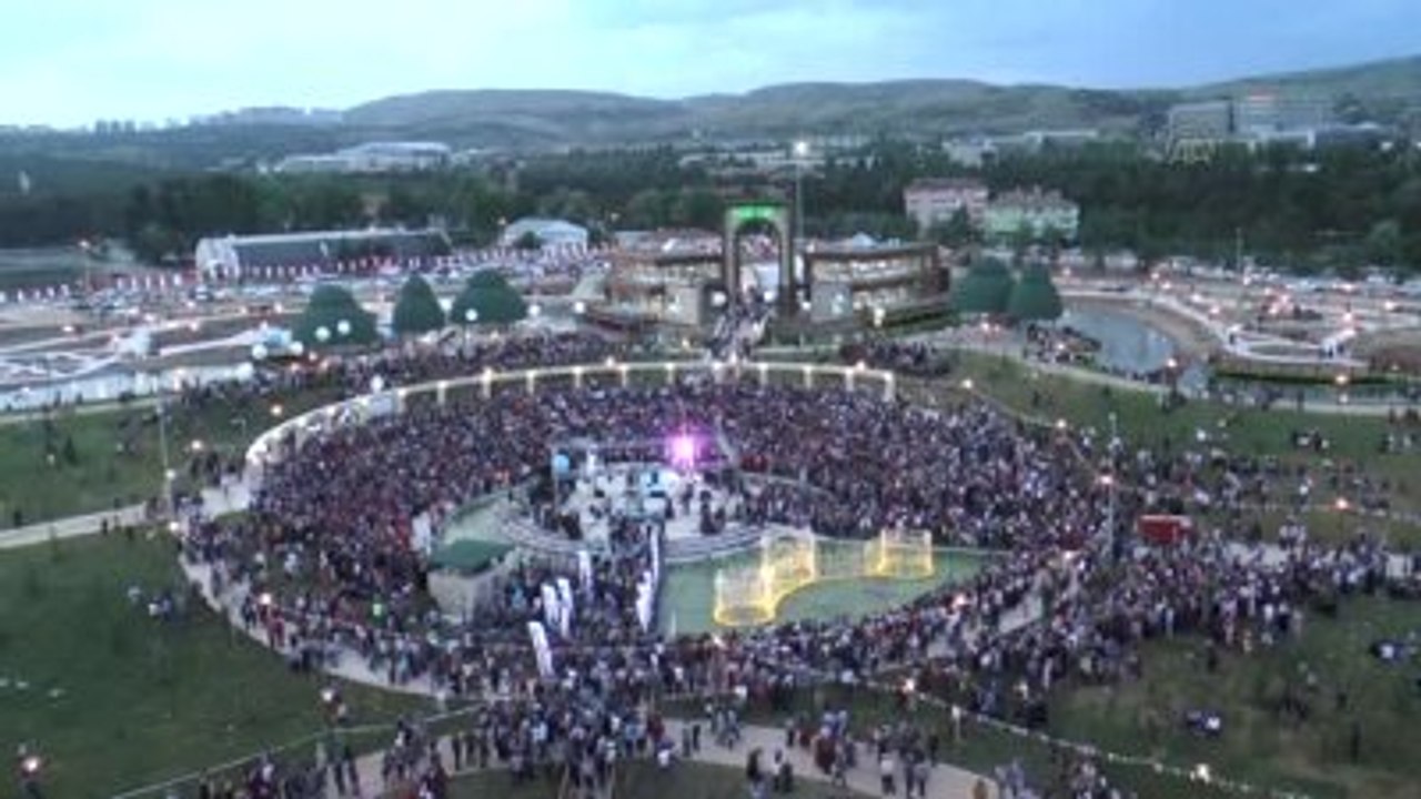 Yılmaz: "Ak Parti İstikrar ve Güven Getirdi"