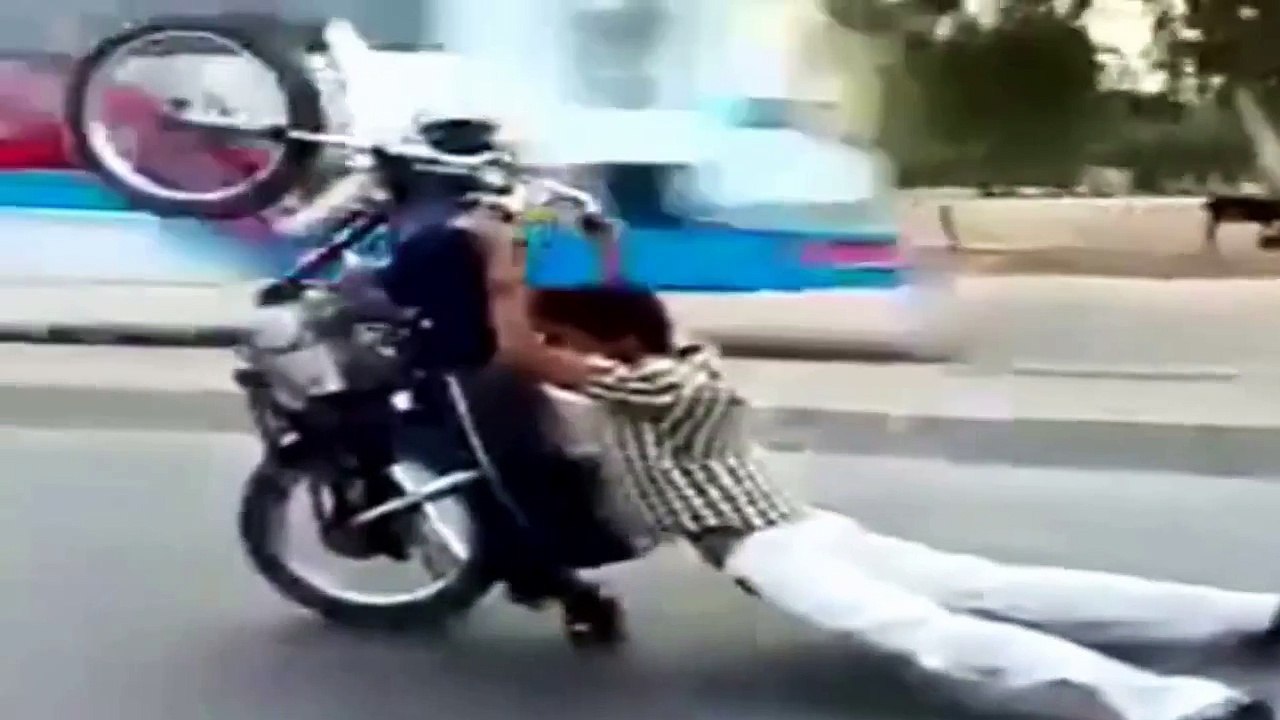 Super Kocak   Aksi Standing Motor Lucu