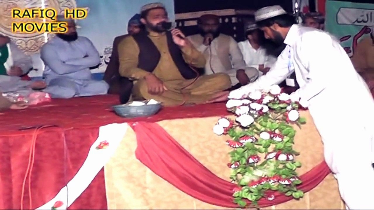 Laj Pal sanwal Hafiz Muhammad Zeeshan Elahi sialvi in Bazam e konain mehfil naat Harnoli 2015