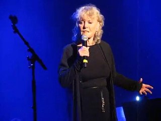 Petula Clark - La nuit n'en finit plus (Casino de Paris 2011)