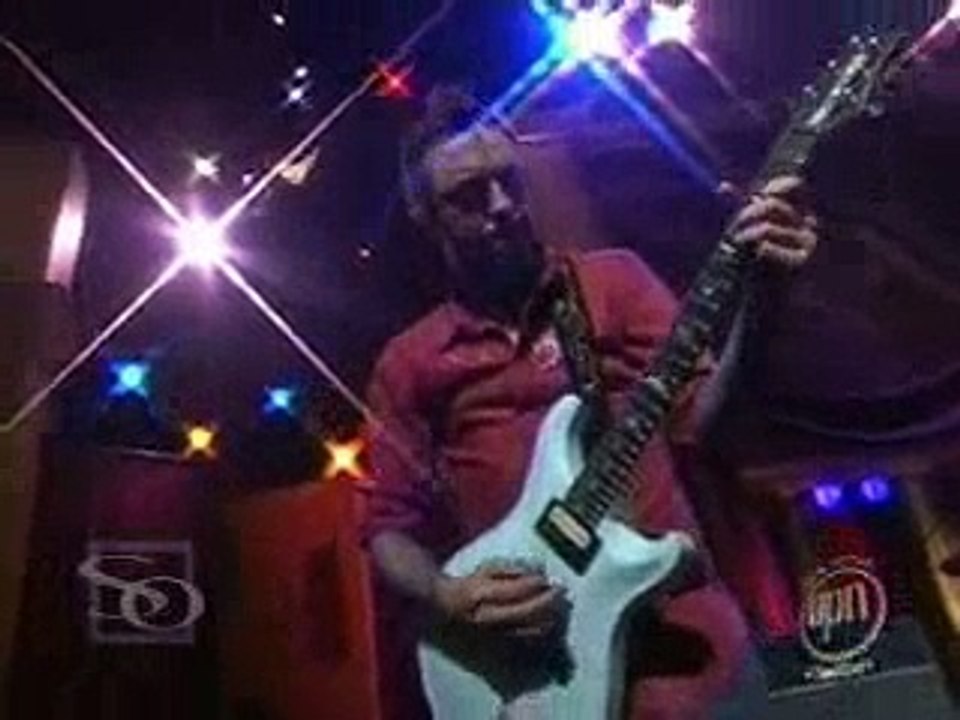 311 on Sharon Osbourne 2-20-04 Love Song
