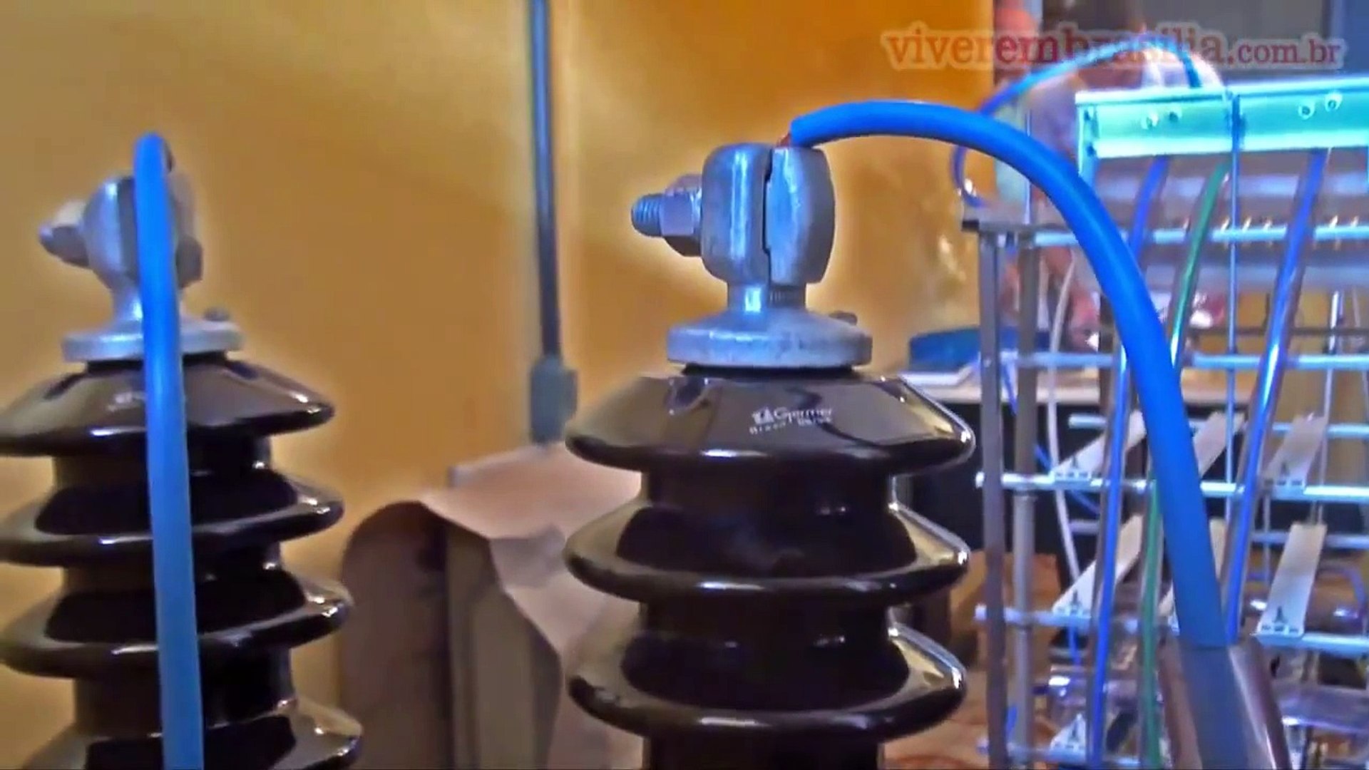 Bobina de Tesla - Torre de Tesla Brasil Documentário Nikolas Tesla