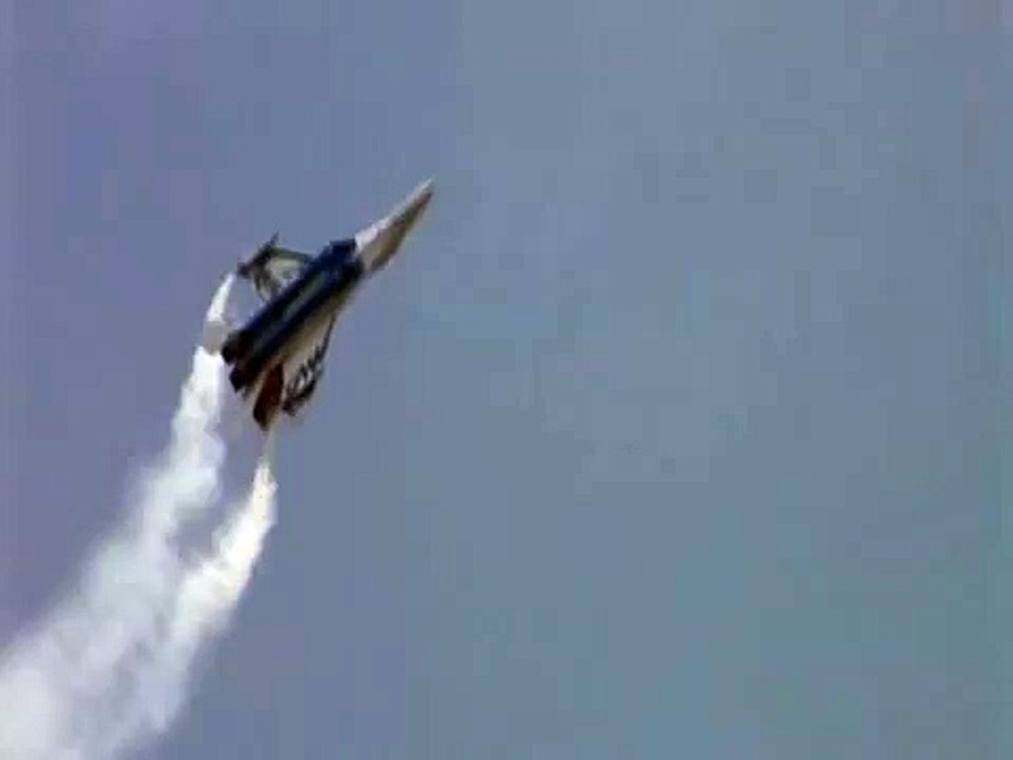 Mig-29 OVT 'Cobra' Manoeuvre, Farnborough '06 - video Dailymotion