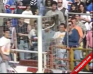 Futbol sahalarında yaşanan komik olaylar