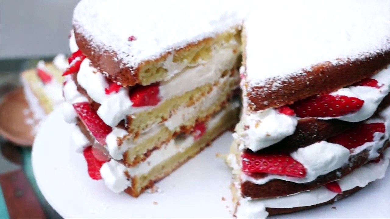 Le tuto d'Hervé pour cuisiner un gâteau au yaourt aux fraises