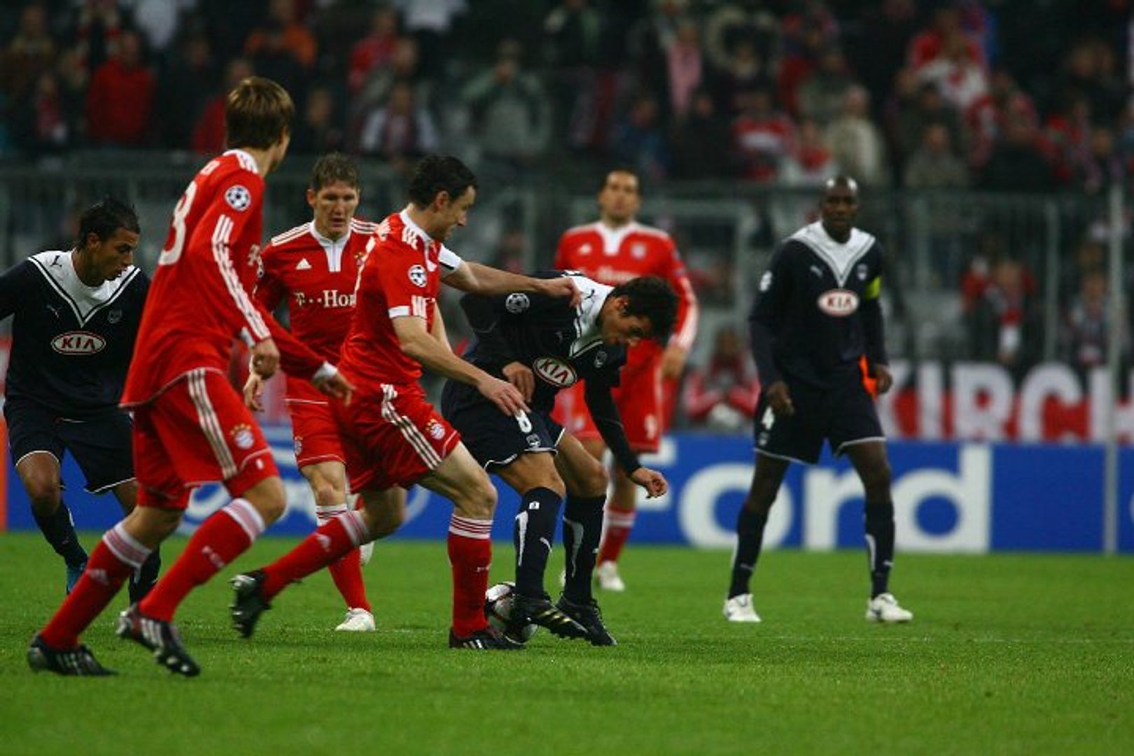 FC Bayern Munich - 04 - FC Girondins de Bordeaux – Ultras Schal