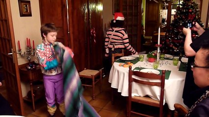 Gwendal, Gurvan, Donovan et Aziliz (sketch de noel 2011)