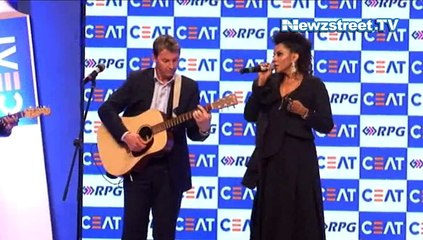 When Bret Lee strikes the right chord!