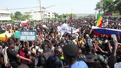 Mali: des milliers de personnes manifestent pour la paix