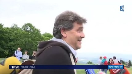 Arnaud Montebourg aux journalistes : "Vous me cassez les oreilles" - ZAPPING ACTU DU 26/05/2015