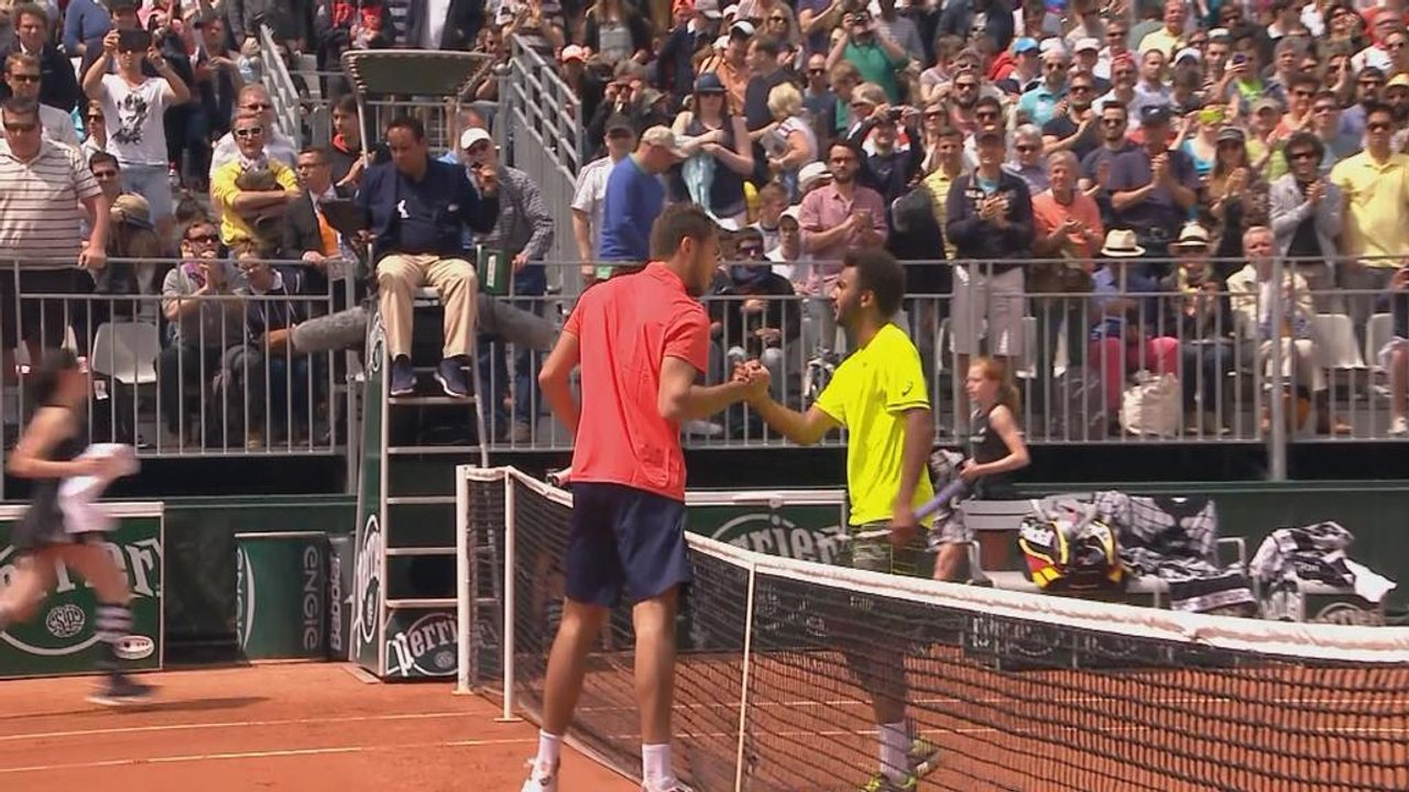 Roland Garros : Poignée de main virile entre Janowicz et Hamou