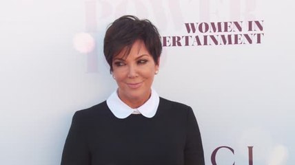 Скачать видео: Kris Jenner Looking to Trademark Name 'Momager'