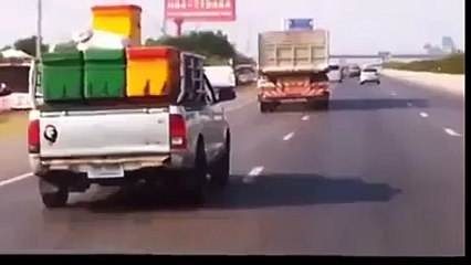 Kamyonun delisi, makas atanı da böyle oluyor