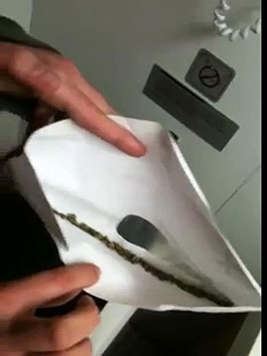 How to: Dry Moist Weed