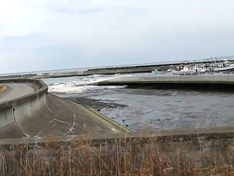 tsunami Japan 2011.flv
