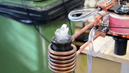 Boiling water with induction heater (6kW)