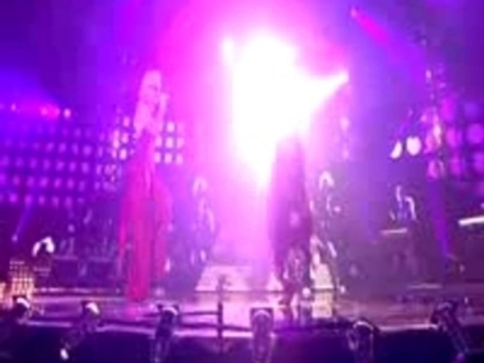 A.Keys, G.Stefani & M.Elliott - Kiss