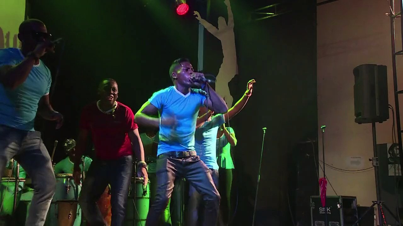 Cubanos celebran el cumpleaños de Fidel