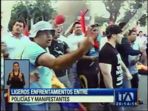 Lideres políticos lideraron marchas contra el régimen en Guayaquil