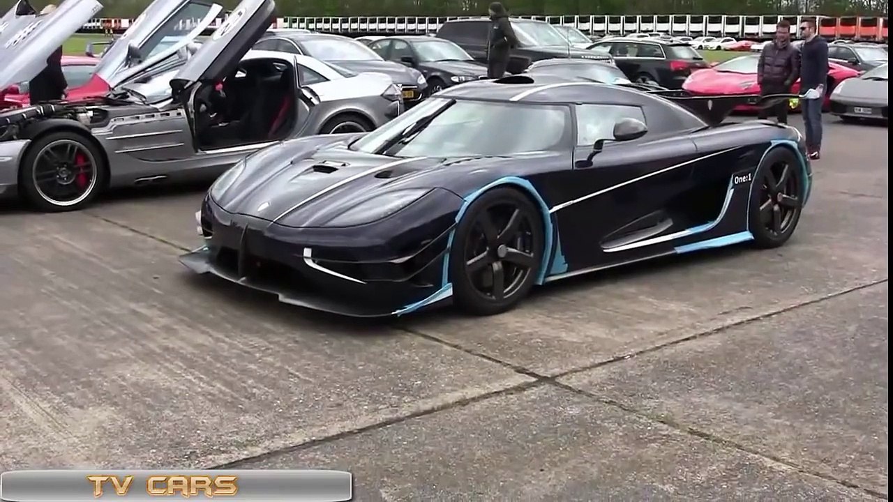 Koenigsegg One1 VS Lamborghini Huracan VS Porsche 997 Turbo VS Classe E | Drag Race VMAX200