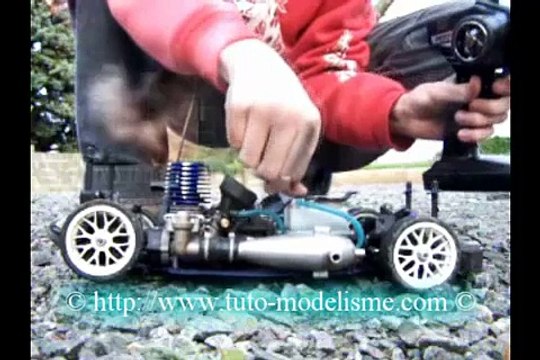 démarrage d'une voiture thermique (réservoir space) ressort (modélisme auto)