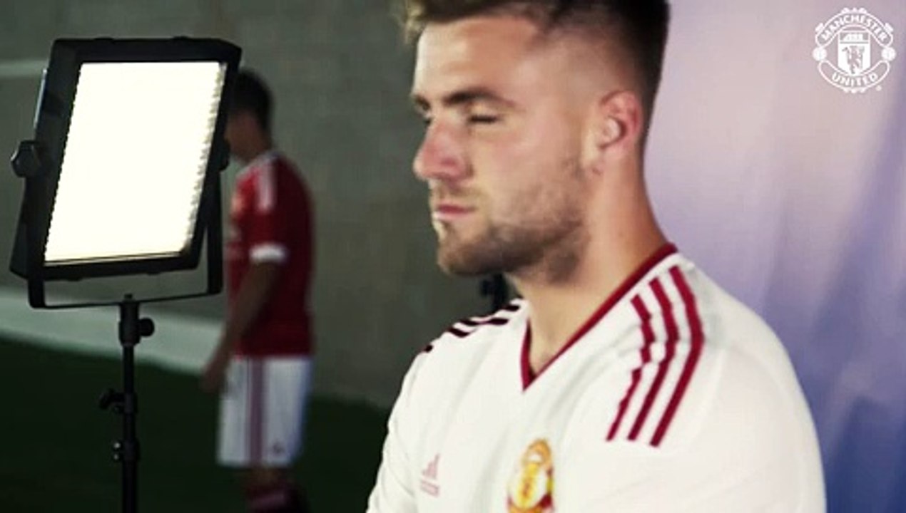 video_mufc_20150811_btsawaykit