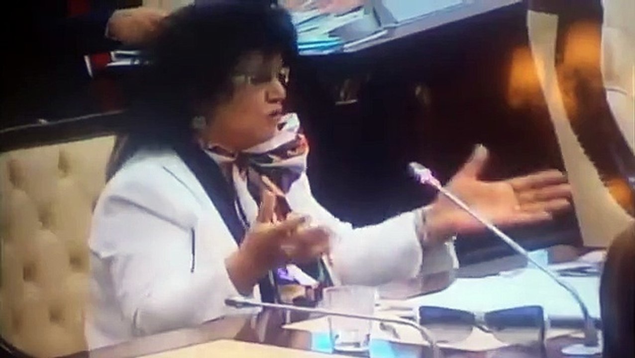 Zeynəb Xanlarova: «İstəyirlər ki, xalq ayağa qalxıb...