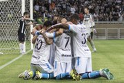 Grêmio vence Galo no Mineirão e Timão agradece