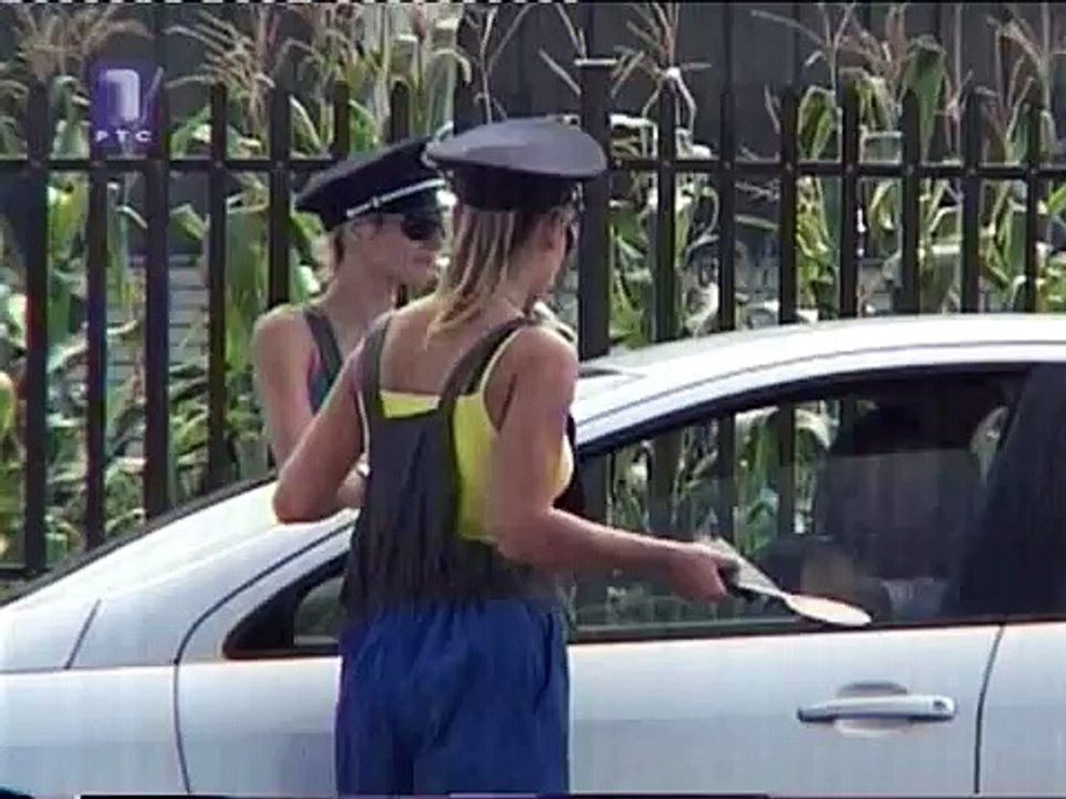 Jednostavan zivot 2 - Ana Mihajlovski i Marijana Micic - Kao policajke (part 2)