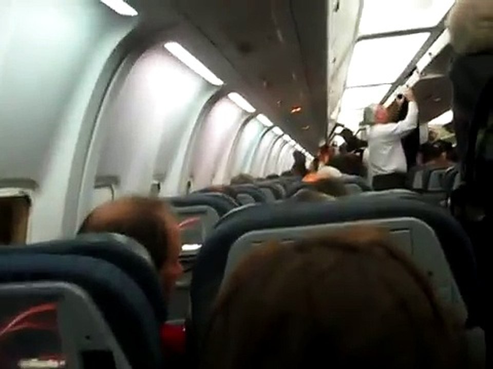 AC861 Onboard at Gate 31 at Heathrow Airport - Flight cancellation announcement