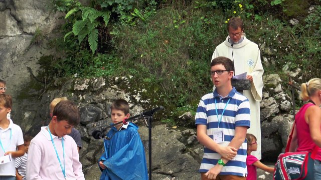 Pèlerinage National - Lourdes 2015 - Chapelet à la Grotte