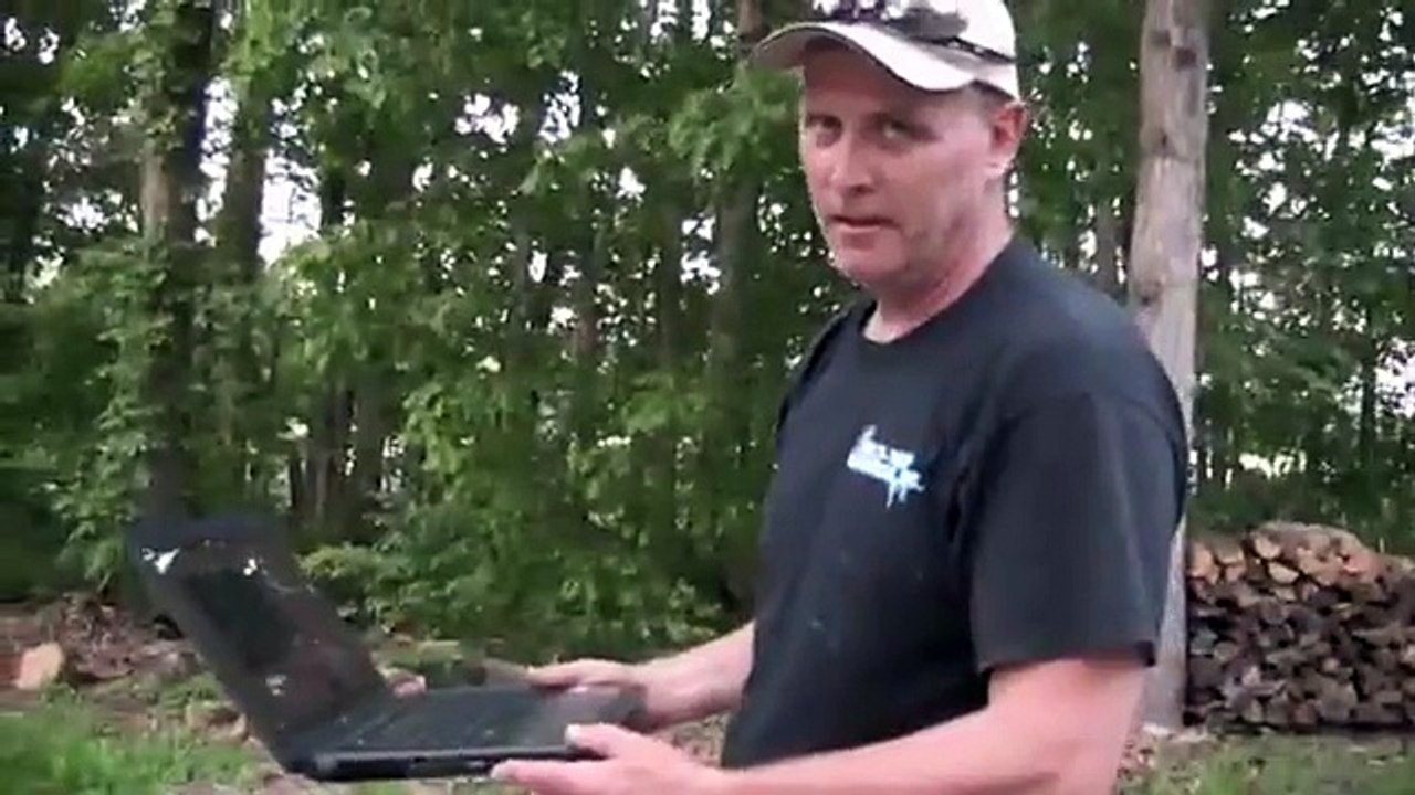 Psycho Dad axes laptop *Reverse Edition*