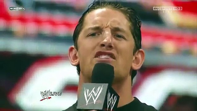 Bret Hart vs. The Undertaker ( WWE Monday Night RAW 30.08.2010 )