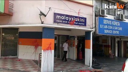 Live duck, red paint at Malaysiakini's office