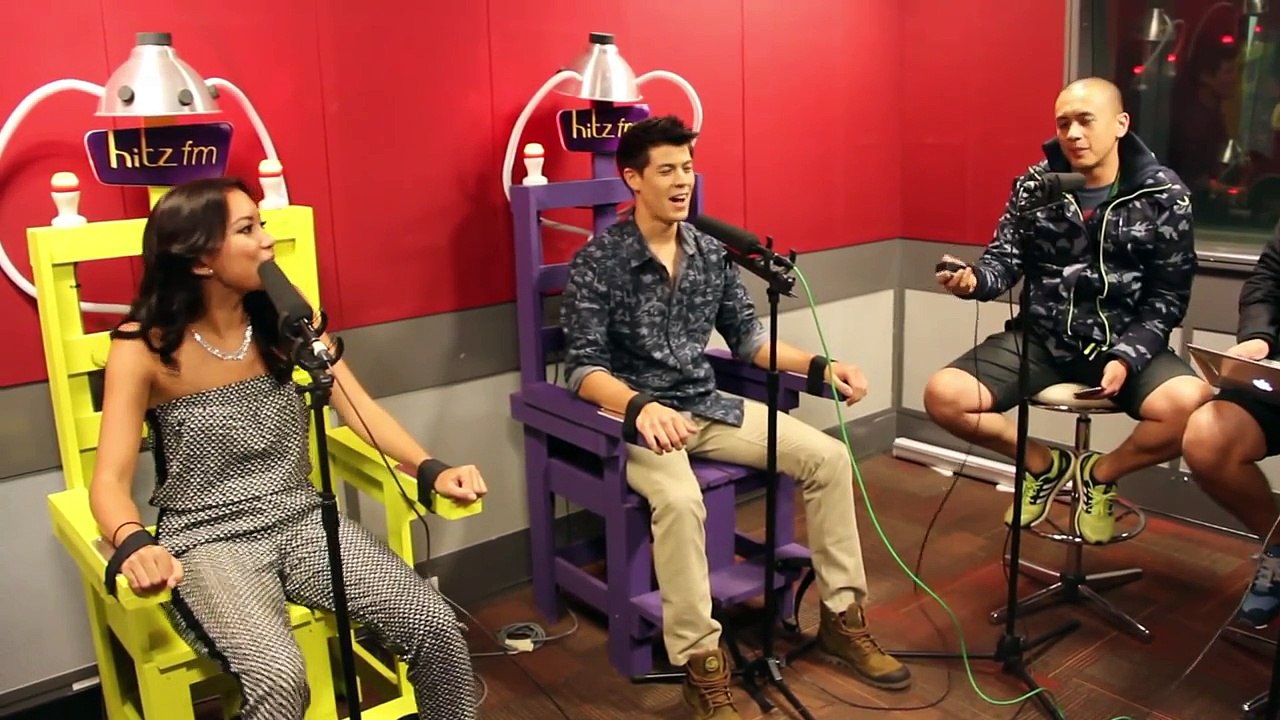 The Electric Chair : MTV's VJ Hanli and VJ Alan