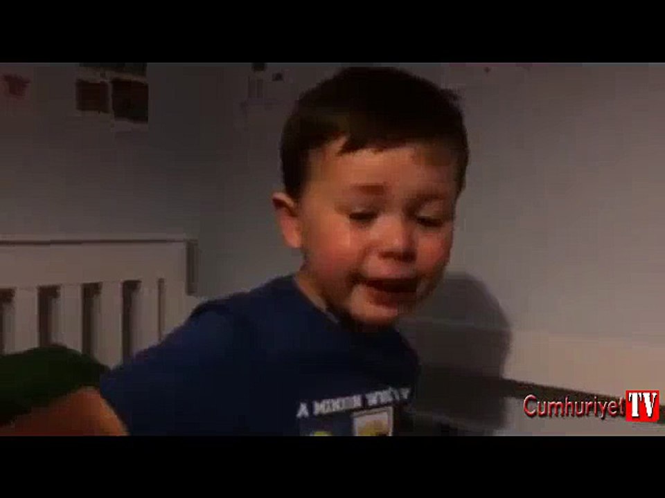 Robin van Persie için ağlayan küçük çocuk ve ailesi İstanbul'a geldi