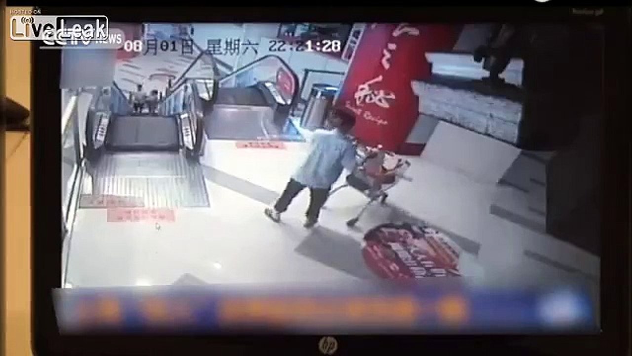Эскалаторы очень любят Китайцев,ррр.