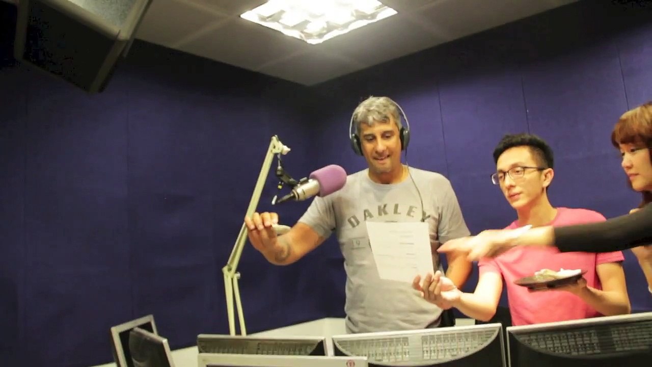 Sarimah & The Rod Try Out Blind Tasting