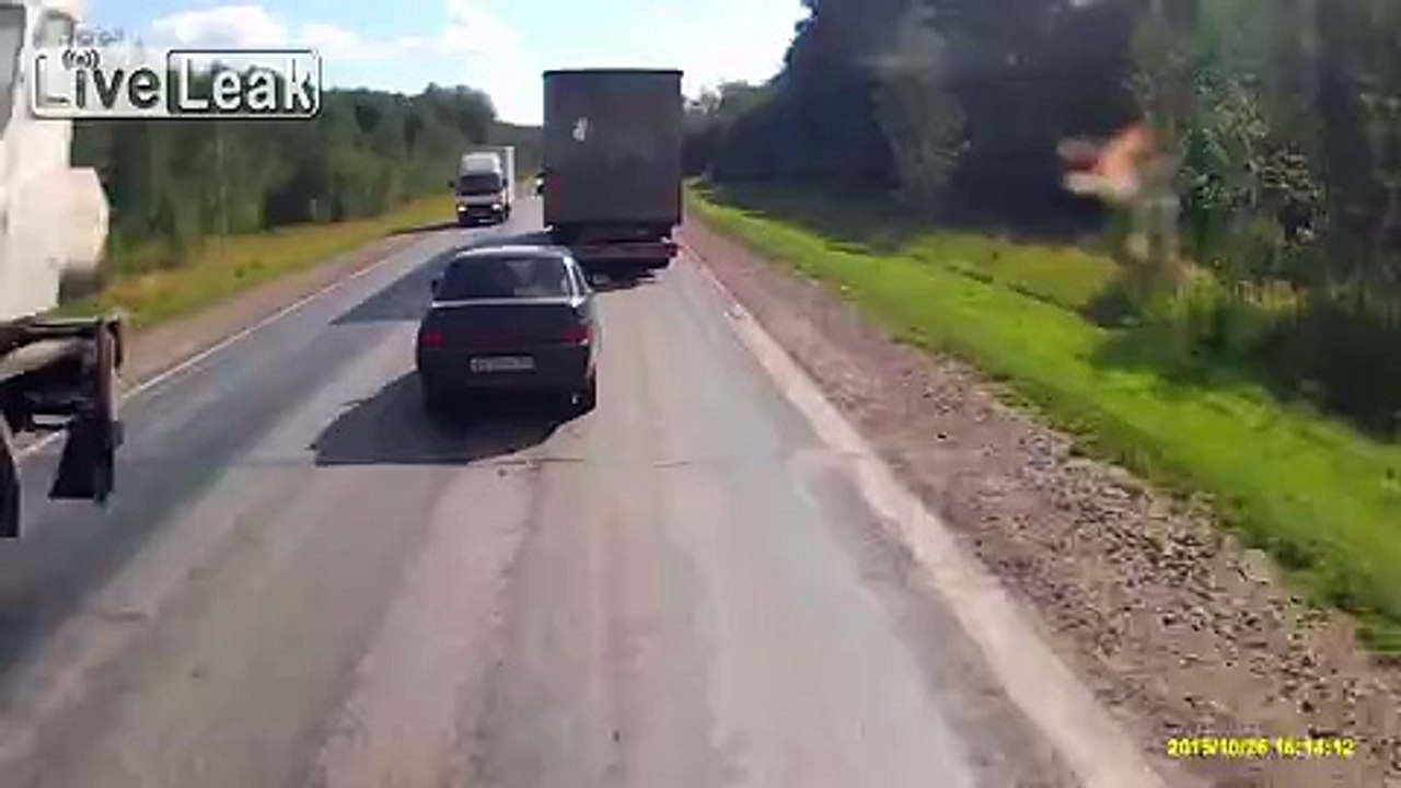 Страшная авария лоб в лоб