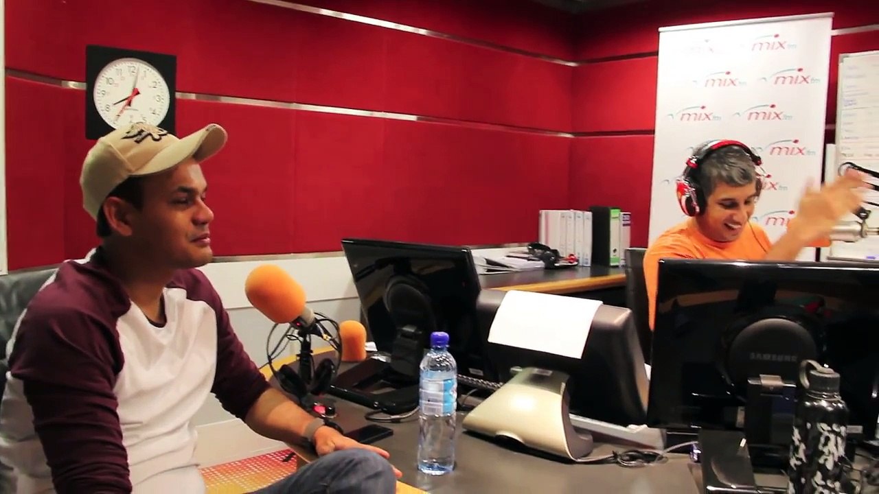 MIX Breakfast - Yusri & Lisa Surihani Speak About Ular