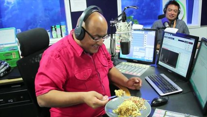 Family Kitchen's Sherson Lian with mom Ann  - The Food Test!