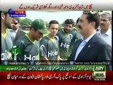 Army Chief plays cricket with Pakistan team