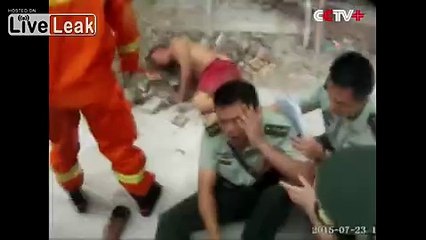 Полицеский спас суицидника ценой своей жизни